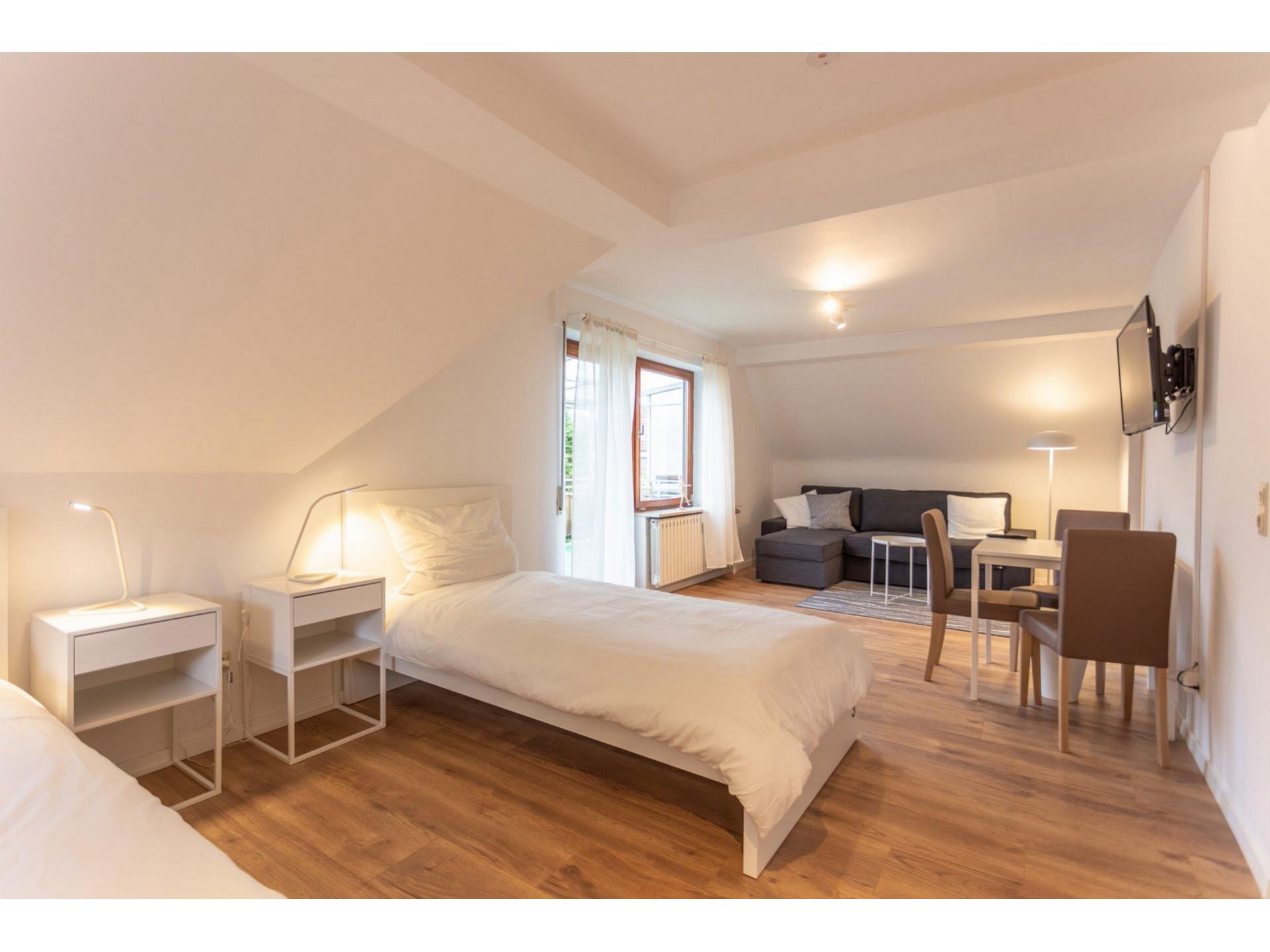 Doppelzimmer 5 - OG Foto 4