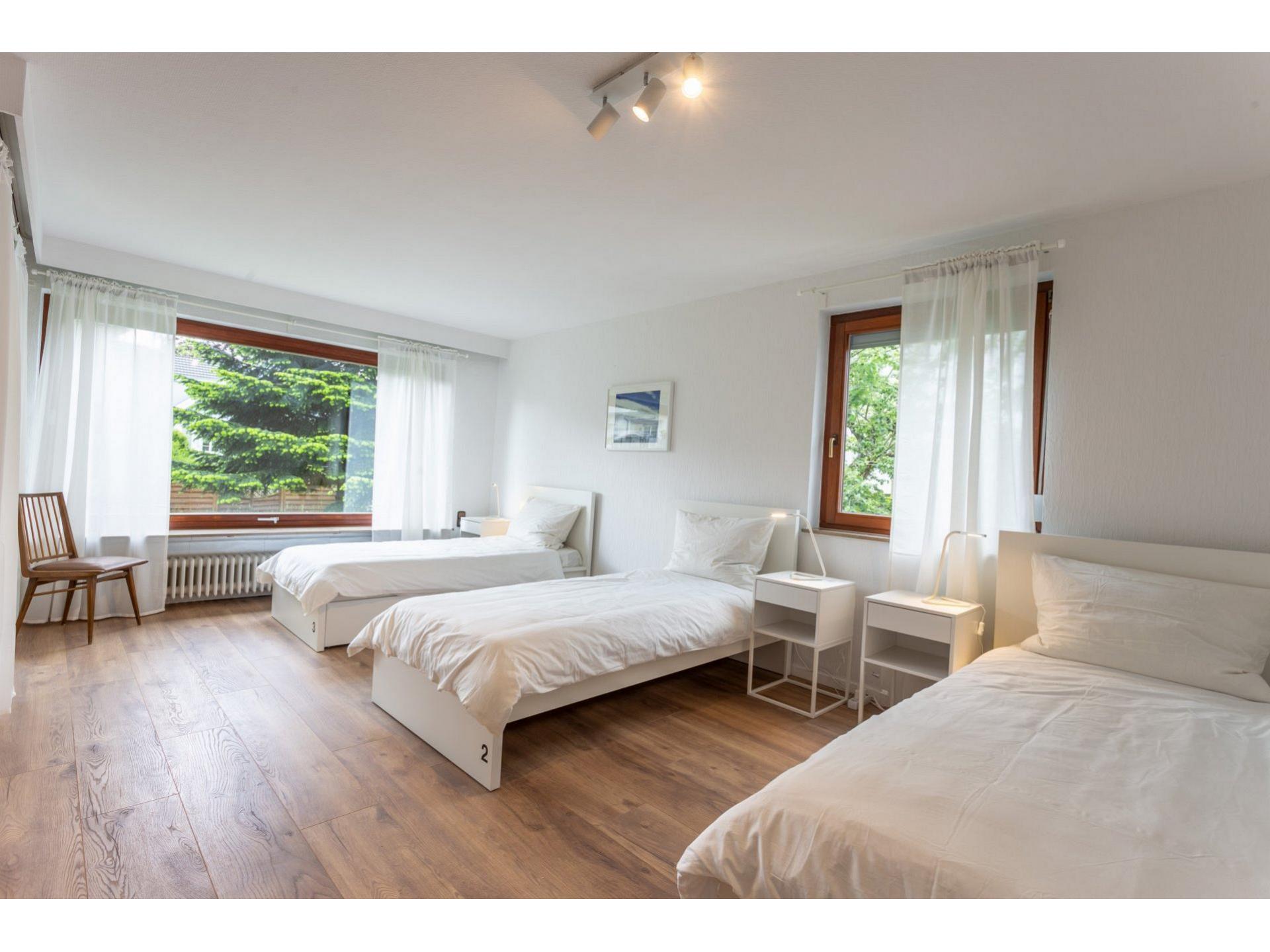 Dreibettzimmer 2 - EG
